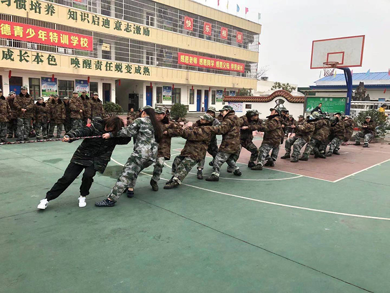 孩子叛逆寄宿学校