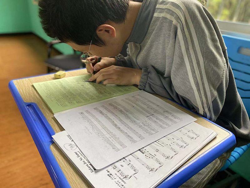改造中学生不听话叛逆军事化管理的学校