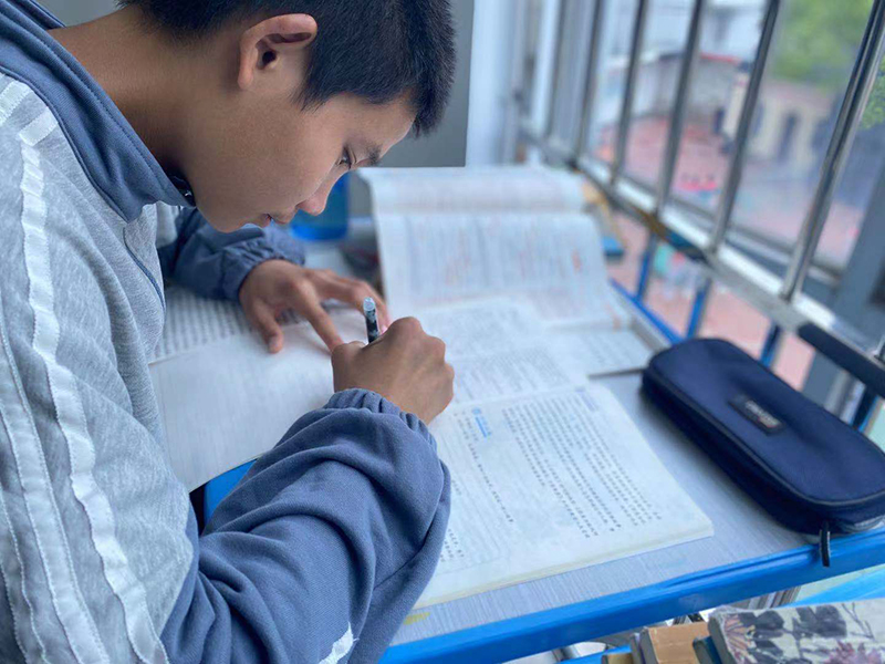 专门管叛逆厌孩子戒除网瘾的正规学校