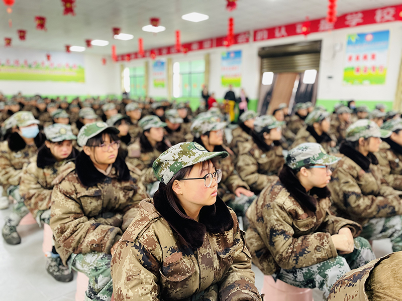 防城港专门管理青春期叛逆早恋孩子的学校